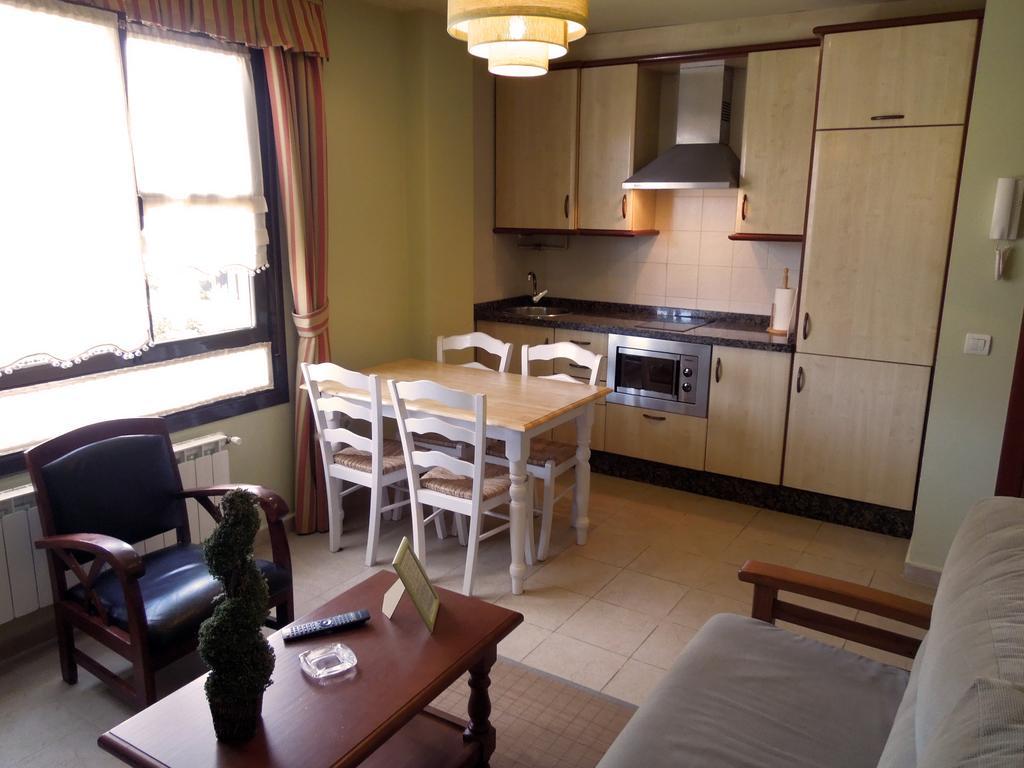 Apartamentos La Marina Ribadesella Εξωτερικό φωτογραφία