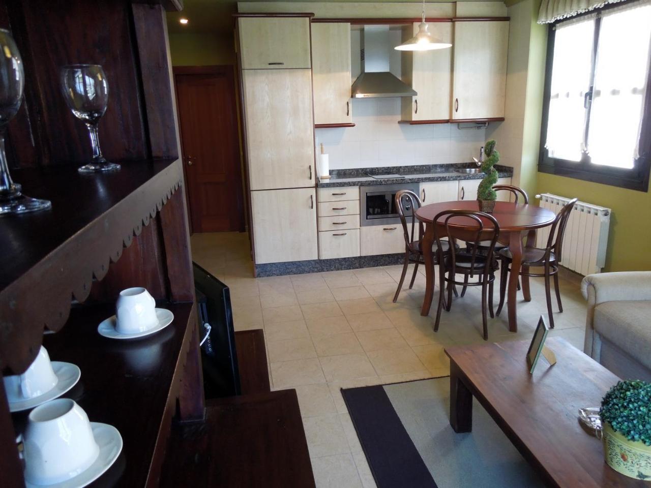 Apartamentos La Marina Ribadesella Εξωτερικό φωτογραφία
